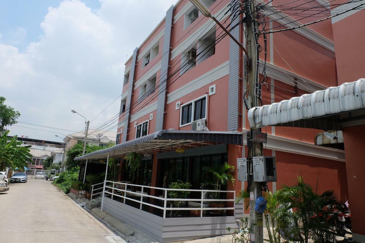 Khách sạn hẻo lánh Arm Mansion